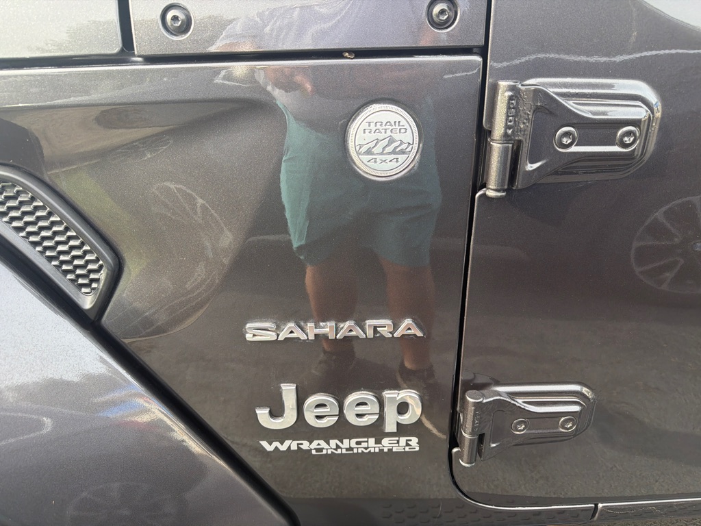Photo 19 of this JEEP WRANGLER UNLIMI