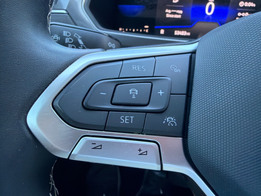 Photo 15 of this VOLKSWAGEN TIGUAN