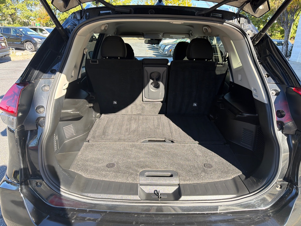 Photo 6 of this NISSAN ROGUE