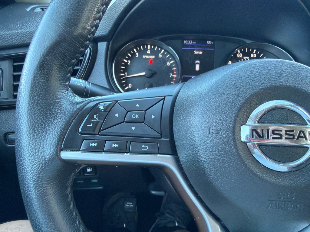 Photo 13 of this NISSAN ROGUE