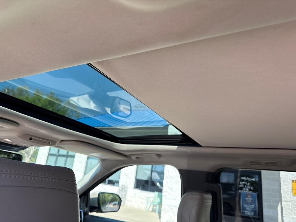 Photo 12 of this FORD EXPEDITION