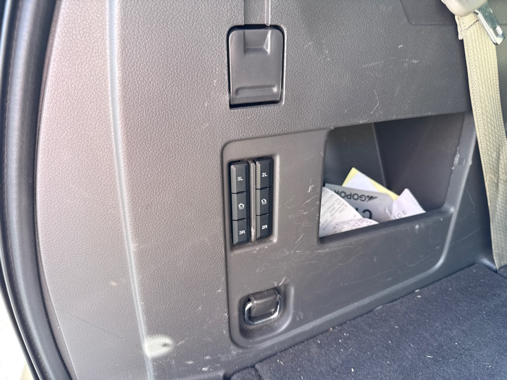Photo 18 of this FORD EXPEDITION