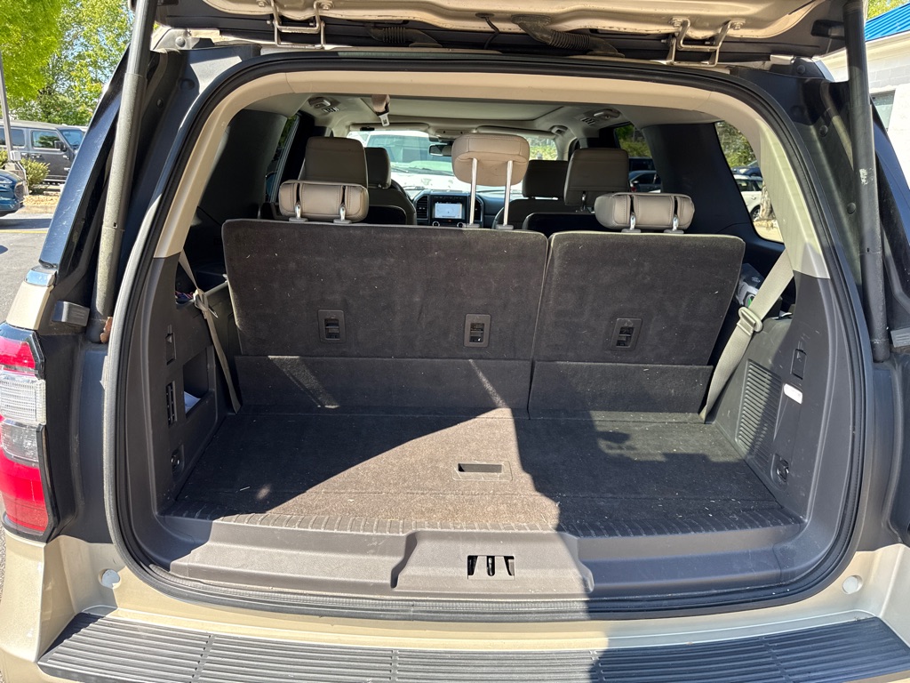 Photo 6 of this FORD EXPEDITION