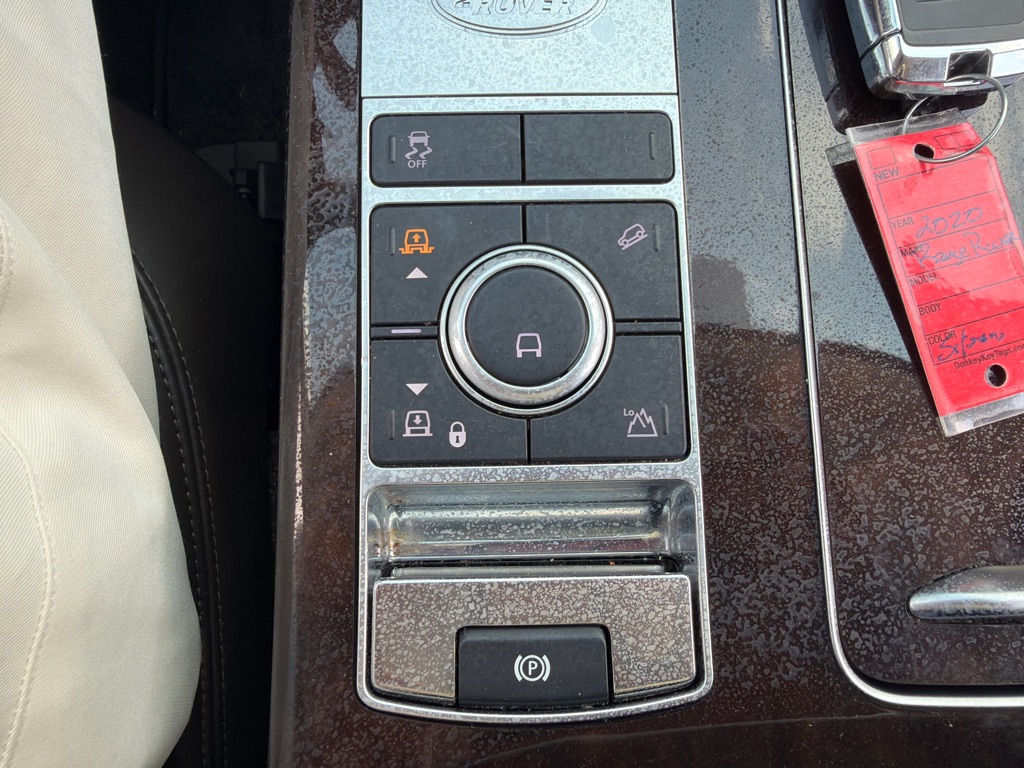 Photo 16 of this LAND ROVER RANGE ROVER