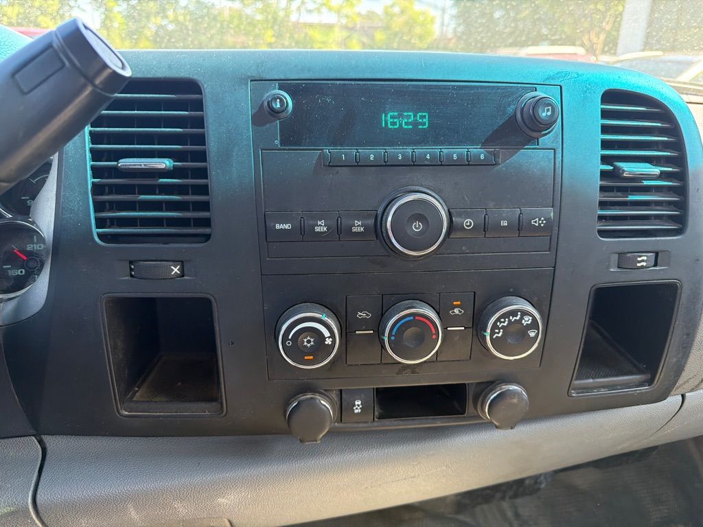 Photo 6 of this CHEVROLET SILVERADO 2500