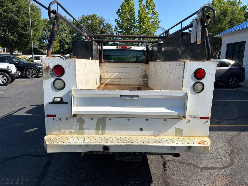 Photo 4 of this CHEVROLET SILVERADO 2500