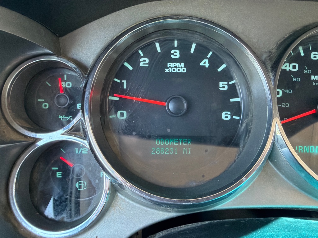Photo 5 of this CHEVROLET SILVERADO 2500