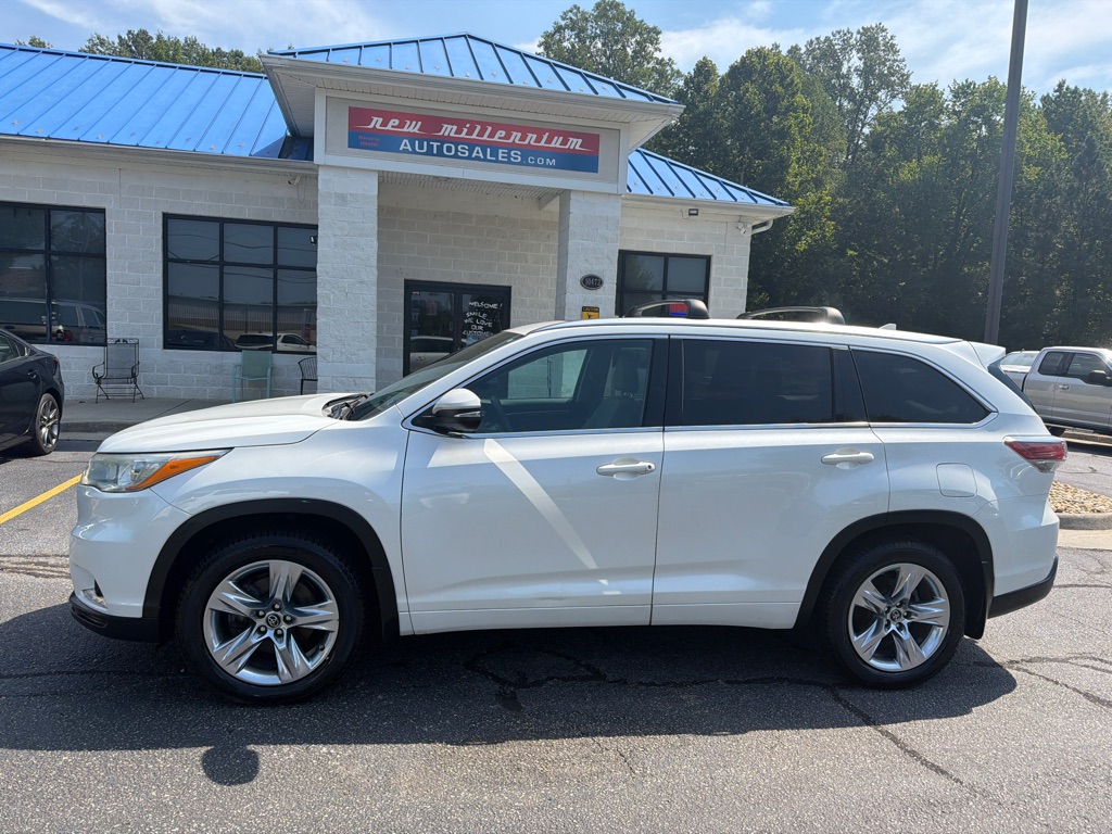 Photo 2 of this TOYOTA HIGHLANDER