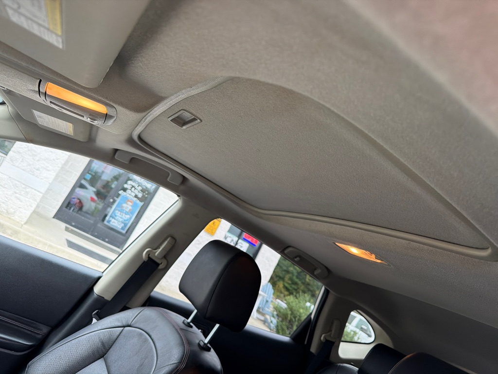 Photo 9 of this NISSAN ROGUE
