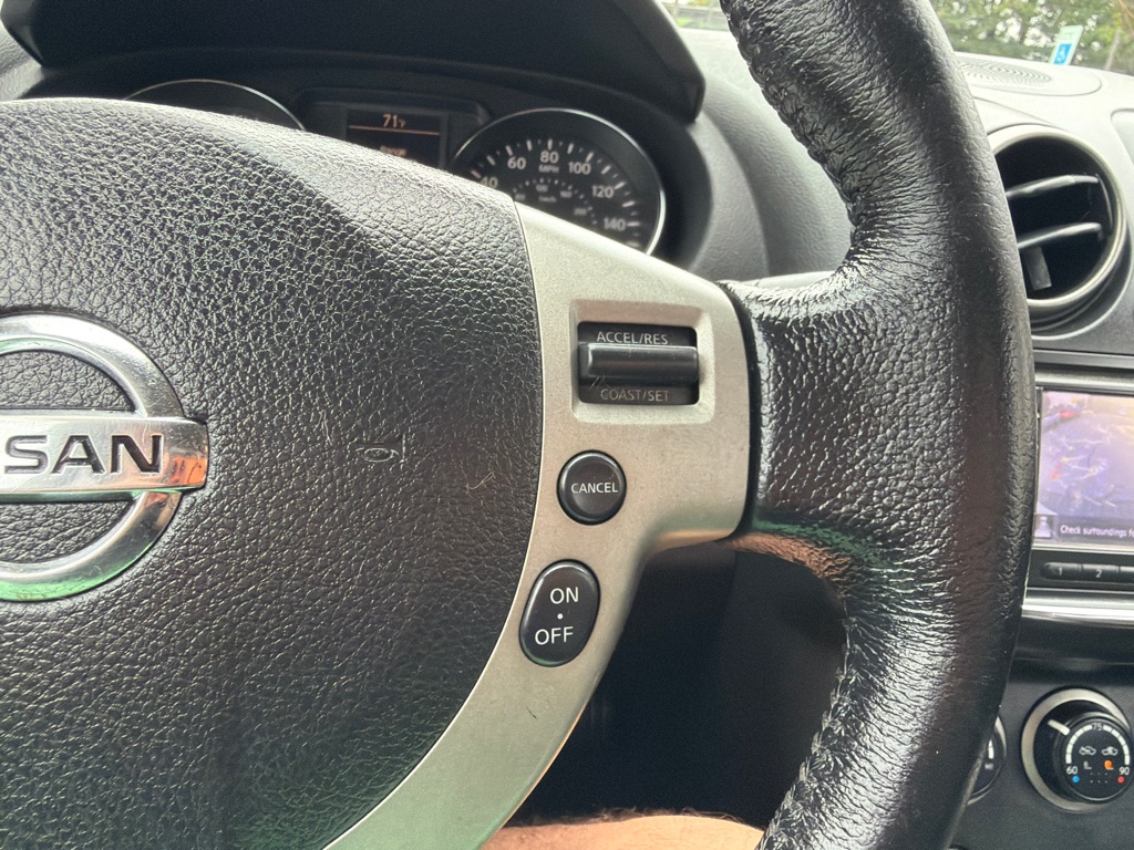 Photo 14 of this NISSAN ROGUE