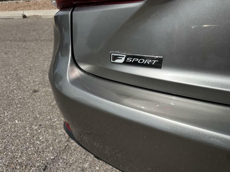 Photo 9 of this LEXUS IS 200T