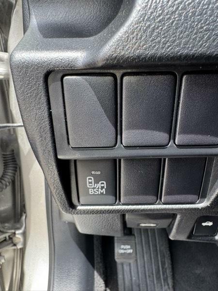 Photo 23 of this LEXUS IS 200T