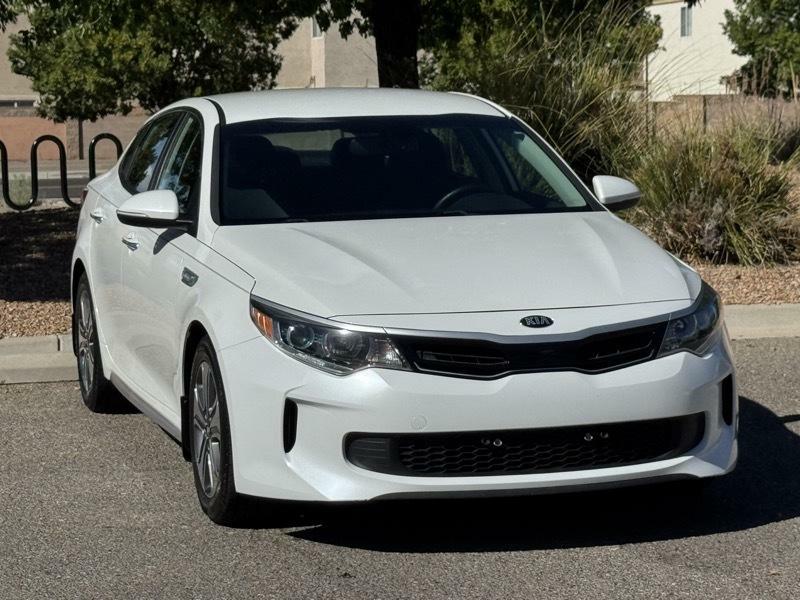 Photo 2 of this KIA OPTIMA HYBRID