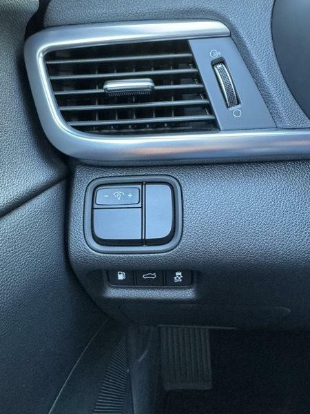Photo 24 of this KIA OPTIMA HYBRID