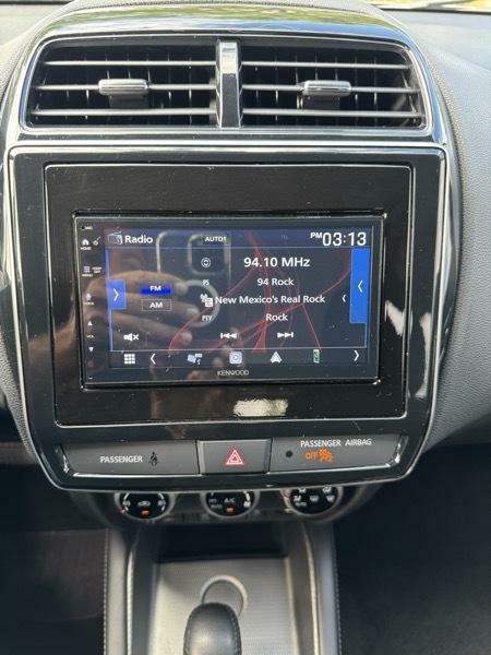 Photo 23 of this MITSUBISHI OUTLANDER SPORT