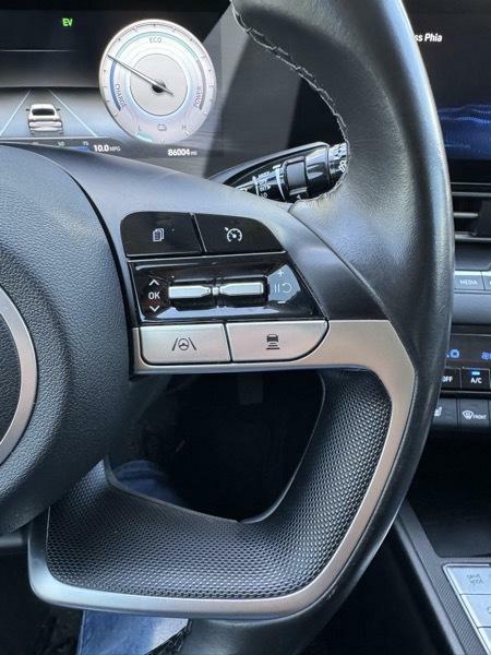 Photo 25 of this HYUNDAI ELANTRA HYBRID