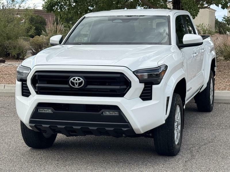 Photo 4 of this TOYOTA TACOMA 4WD