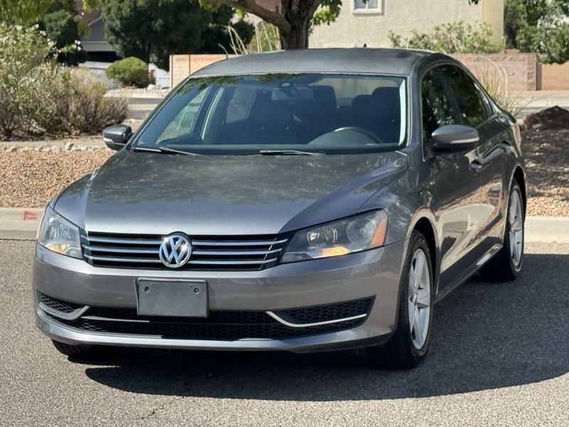 Photo 4 of this VOLKSWAGEN PASSAT