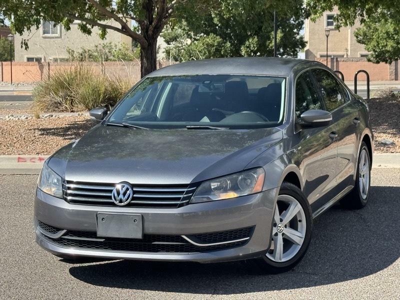Photo 5 of this VOLKSWAGEN PASSAT