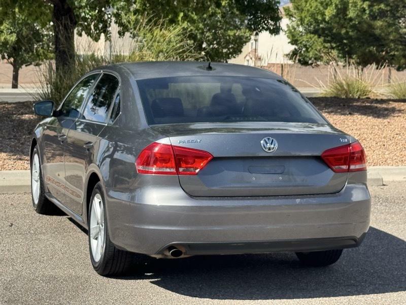 Photo 6 of this VOLKSWAGEN PASSAT