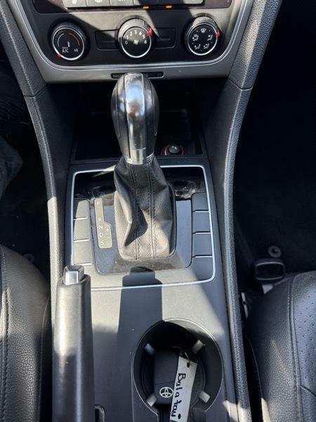 Photo 20 of this VOLKSWAGEN PASSAT