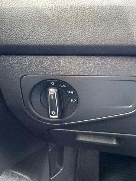 Photo 23 of this VOLKSWAGEN TIGUAN