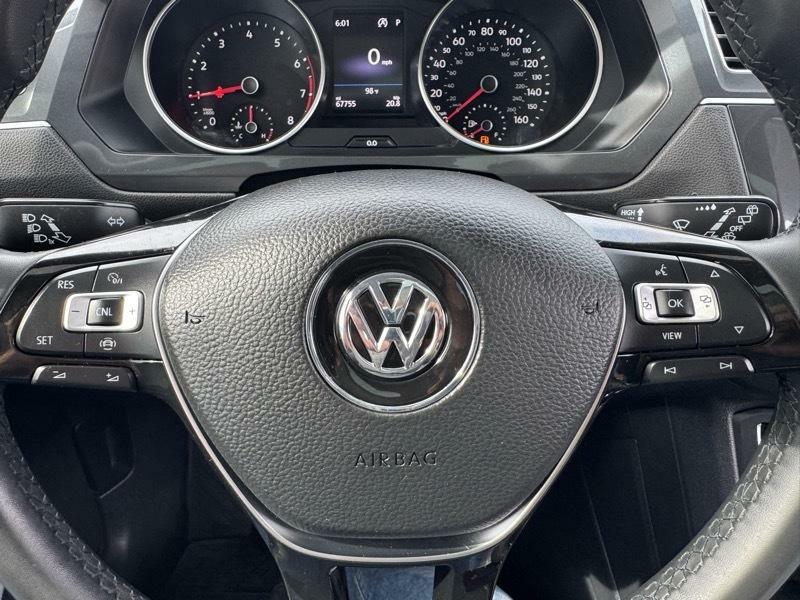 Photo 25 of this VOLKSWAGEN TIGUAN