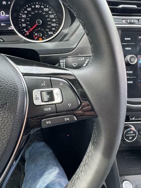 Photo 26 of this VOLKSWAGEN TIGUAN