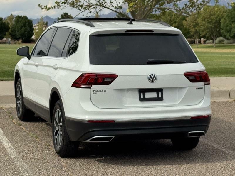 Photo 5 of this VOLKSWAGEN TIGUAN