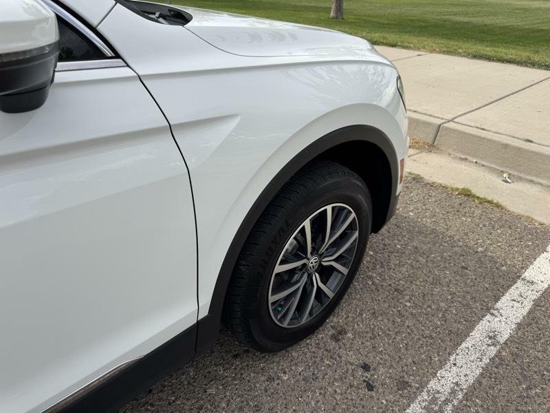 Photo 8 of this VOLKSWAGEN TIGUAN