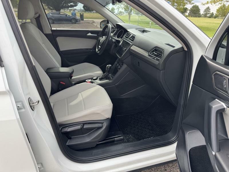 Photo 9 of this VOLKSWAGEN TIGUAN
