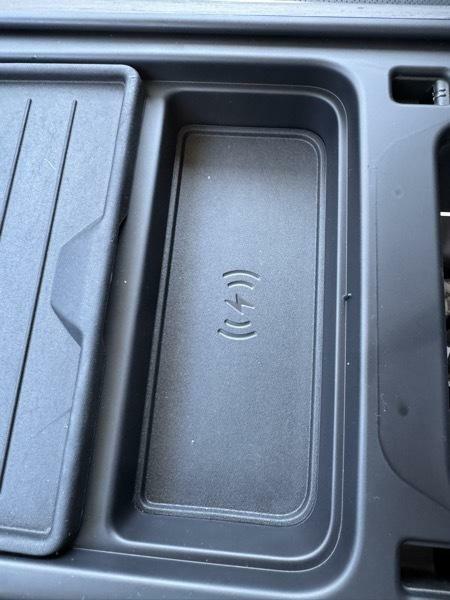 Photo 30 of this LAND ROVER DEFENDER