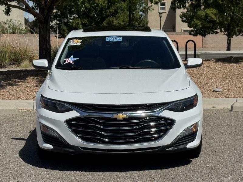 Photo 3 of this CHEVROLET MALIBU