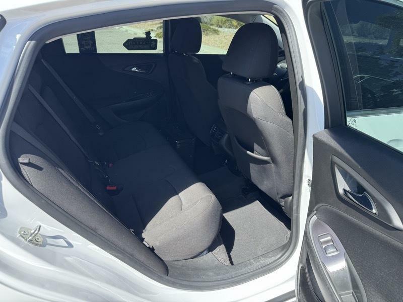 Photo 11 of this CHEVROLET MALIBU