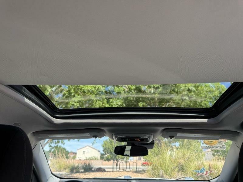 Photo 14 of this CHEVROLET MALIBU