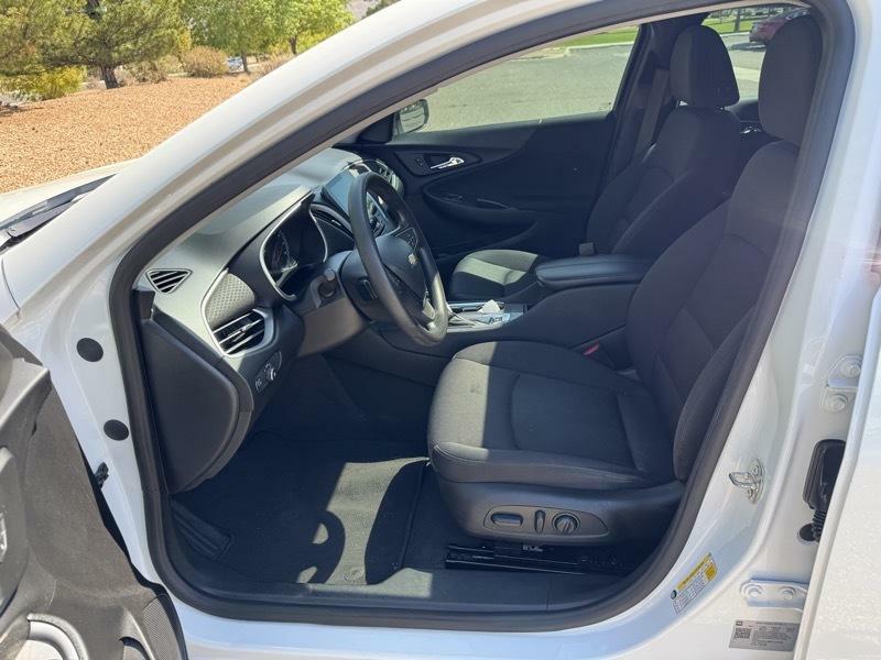 Photo 18 of this CHEVROLET MALIBU