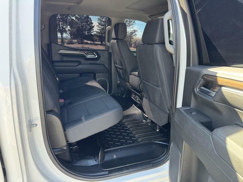 Photo 12 of this CHEVROLET SILVERADO 1500