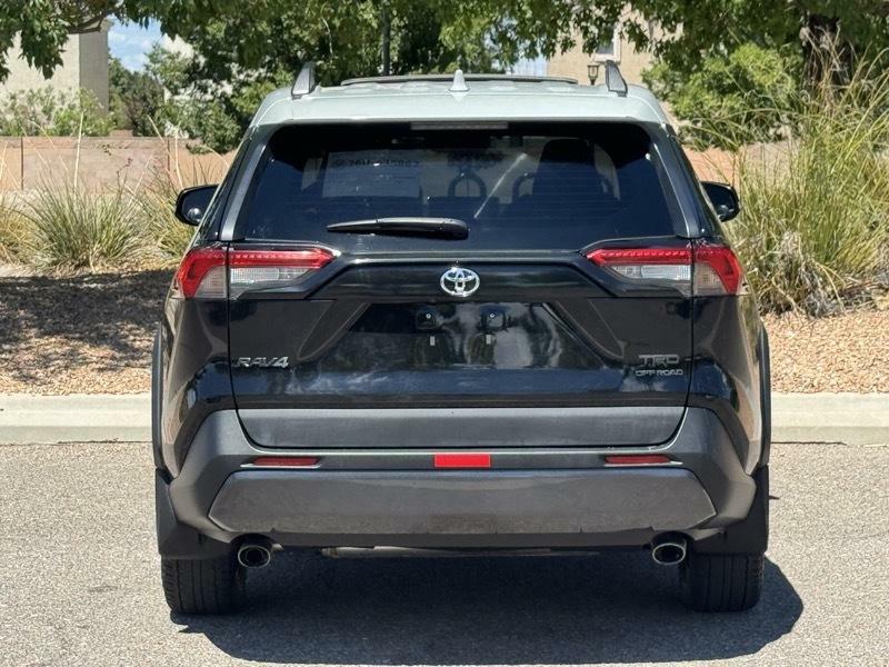 Photo 6 of this TOYOTA RAV4