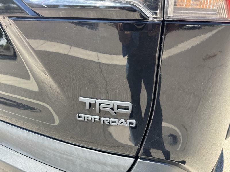 Photo 8 of this TOYOTA RAV4