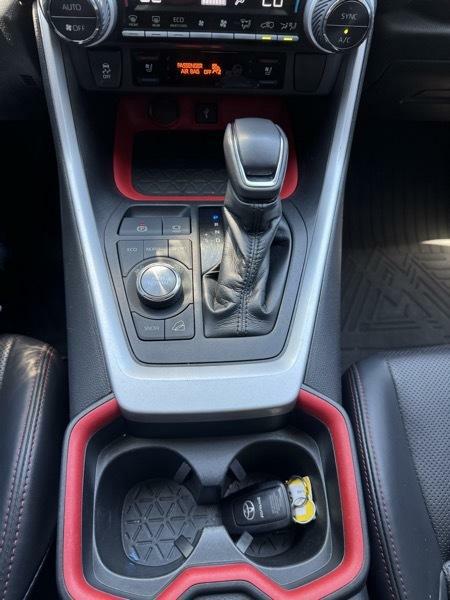 Photo 24 of this TOYOTA RAV4