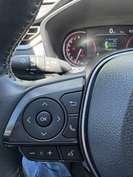 Photo 28 of this TOYOTA RAV4