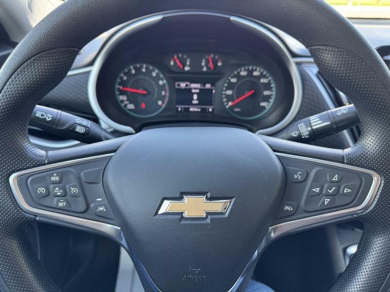 Photo 7 of this CHEVROLET MALIBU