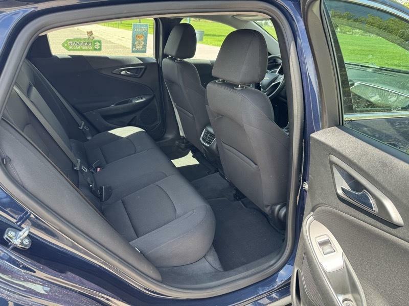 Photo 12 of this CHEVROLET MALIBU