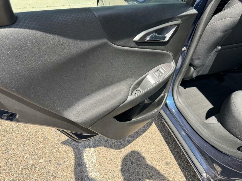 Photo 16 of this CHEVROLET MALIBU
