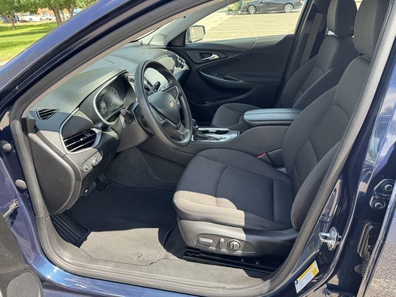 Photo 17 of this CHEVROLET MALIBU