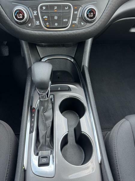 Photo 20 of this CHEVROLET MALIBU