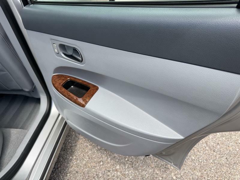 Photo 13 of this BUICK LACROSSE