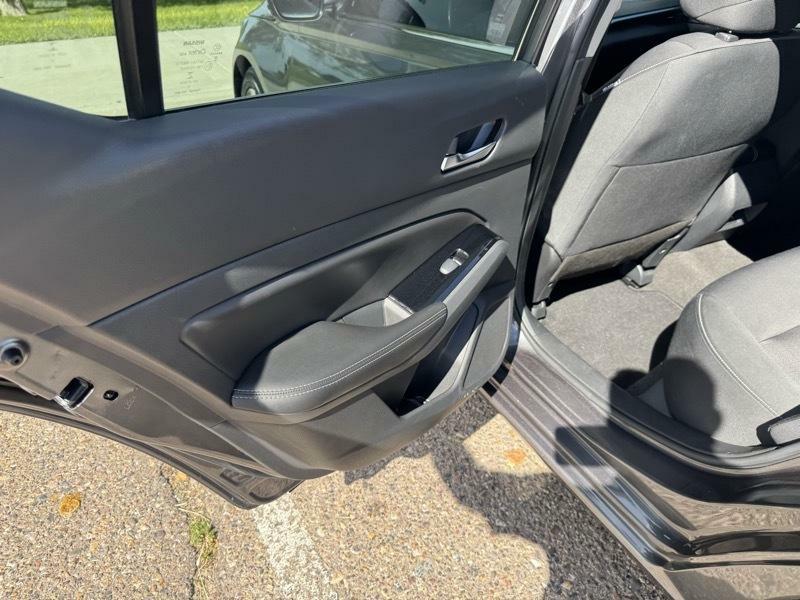 Photo 17 of this NISSAN ALTIMA