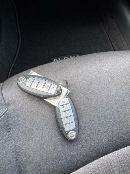 Photo 27 of this NISSAN ALTIMA