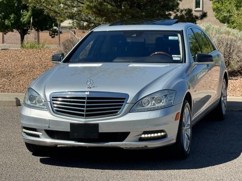 Photo 4 of this MERCEDES-BENZ S-CLASS